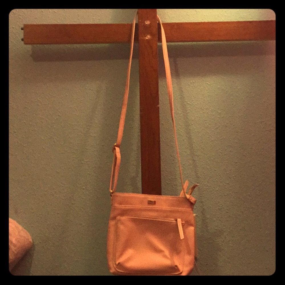 Small 3 compartment pink small purse